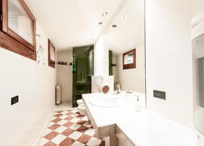 Realkasa Azeglio * بولونيا